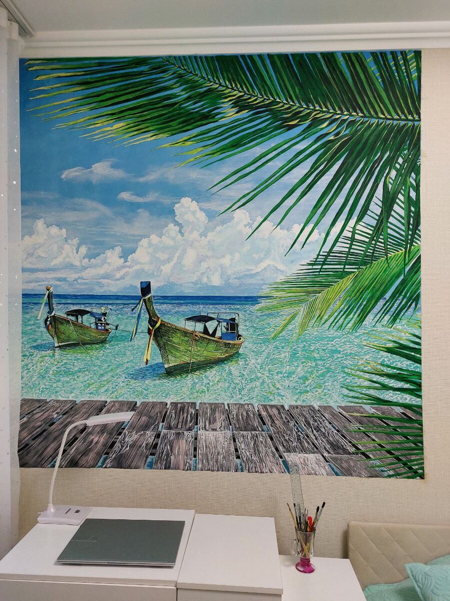 Роспись стены в интерьере дома