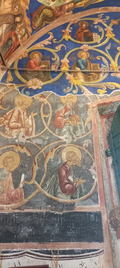 Роспись с использованием лозы в Соборе Кремля Суздаля, фото из личного архива