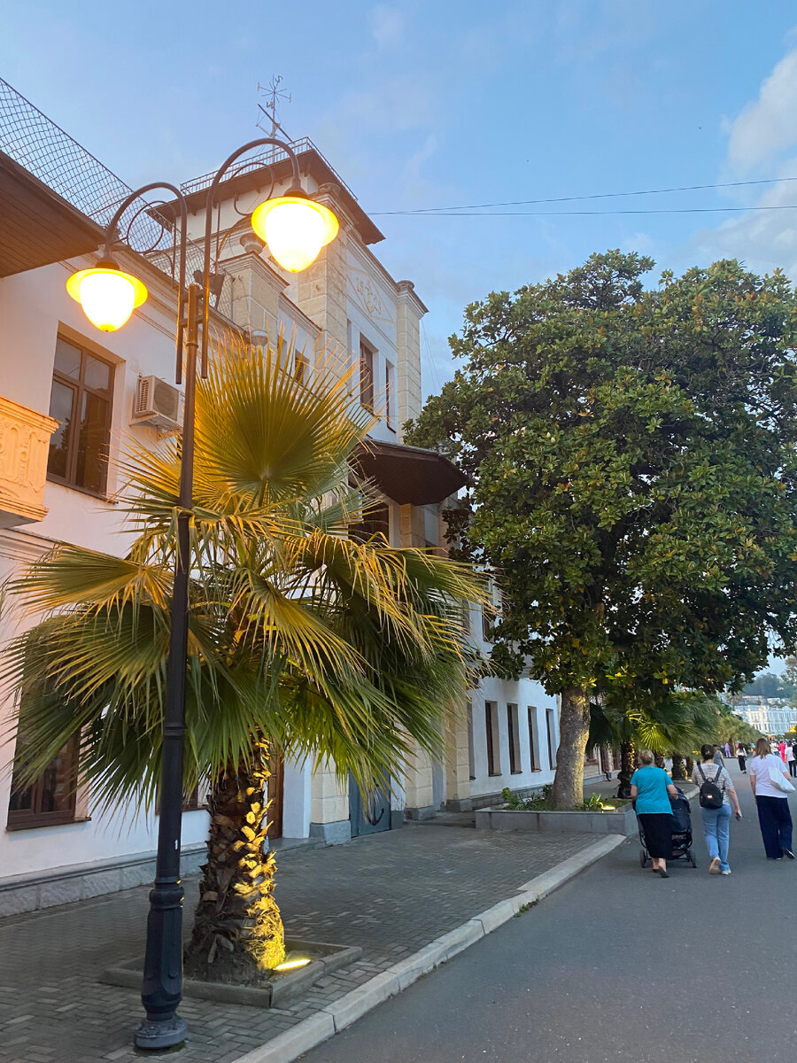 Набережная Диоскуров