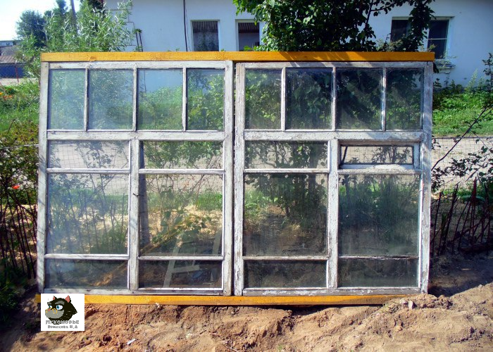 Несколько идей как использовать старые оконные рамы в дачном домике и приусадебном участке.