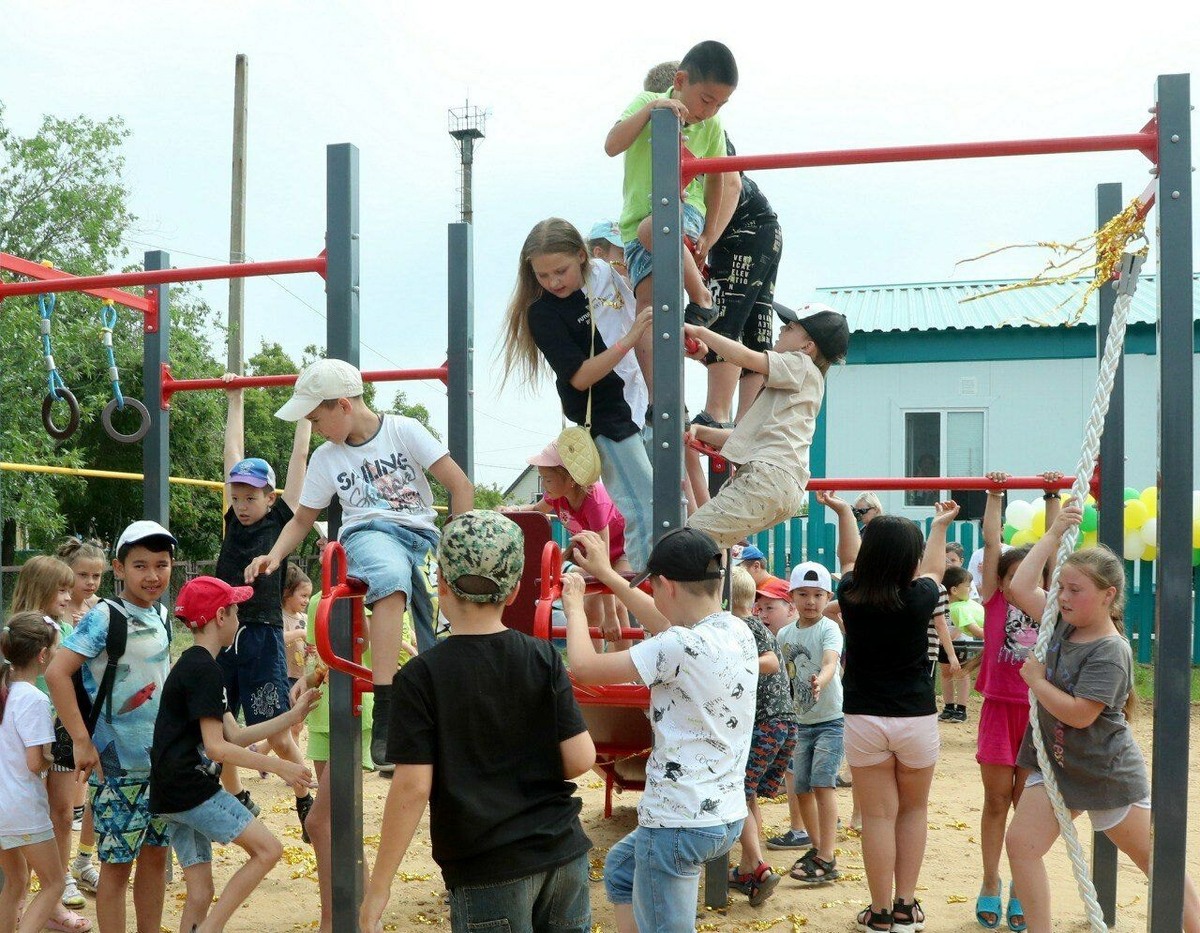    В Оренбургском районе открыли детскую спортивную площадку Кристина Просвиркина