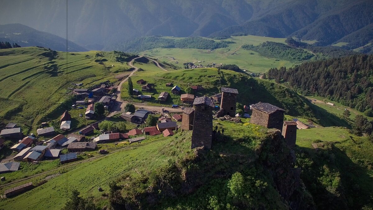 село омало. сванетия грузия. степанцминда церковь святой троицы. кахетия грузия. эр2 грузия.