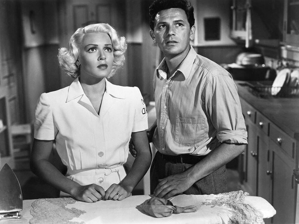 Почтальон всегда. The Postman always Rings twice 1946. Lana Turner Postman. Хотел 1946. Почтальон пришел к женщине кадры из ретро фильмов.