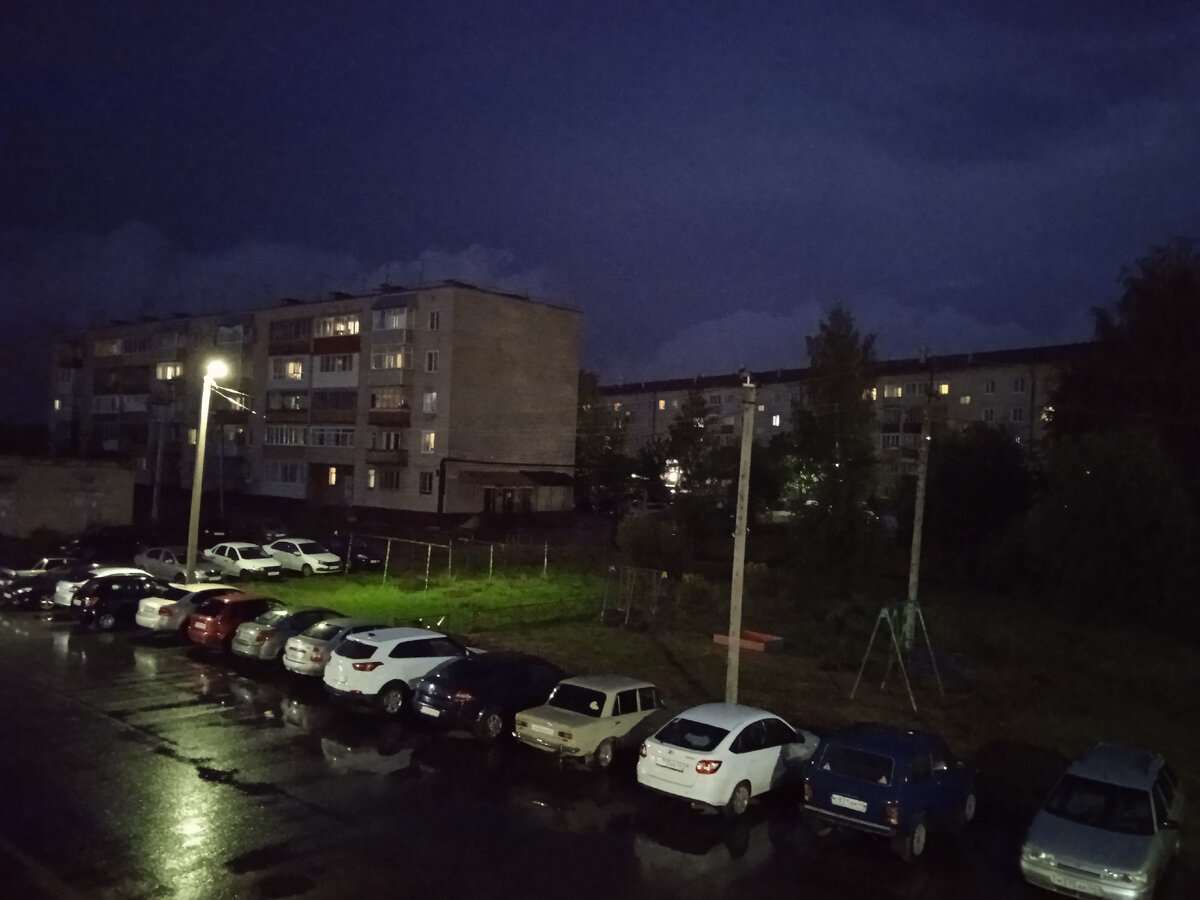 Ночной дождь. Фото автора, 7 июня 2023г.