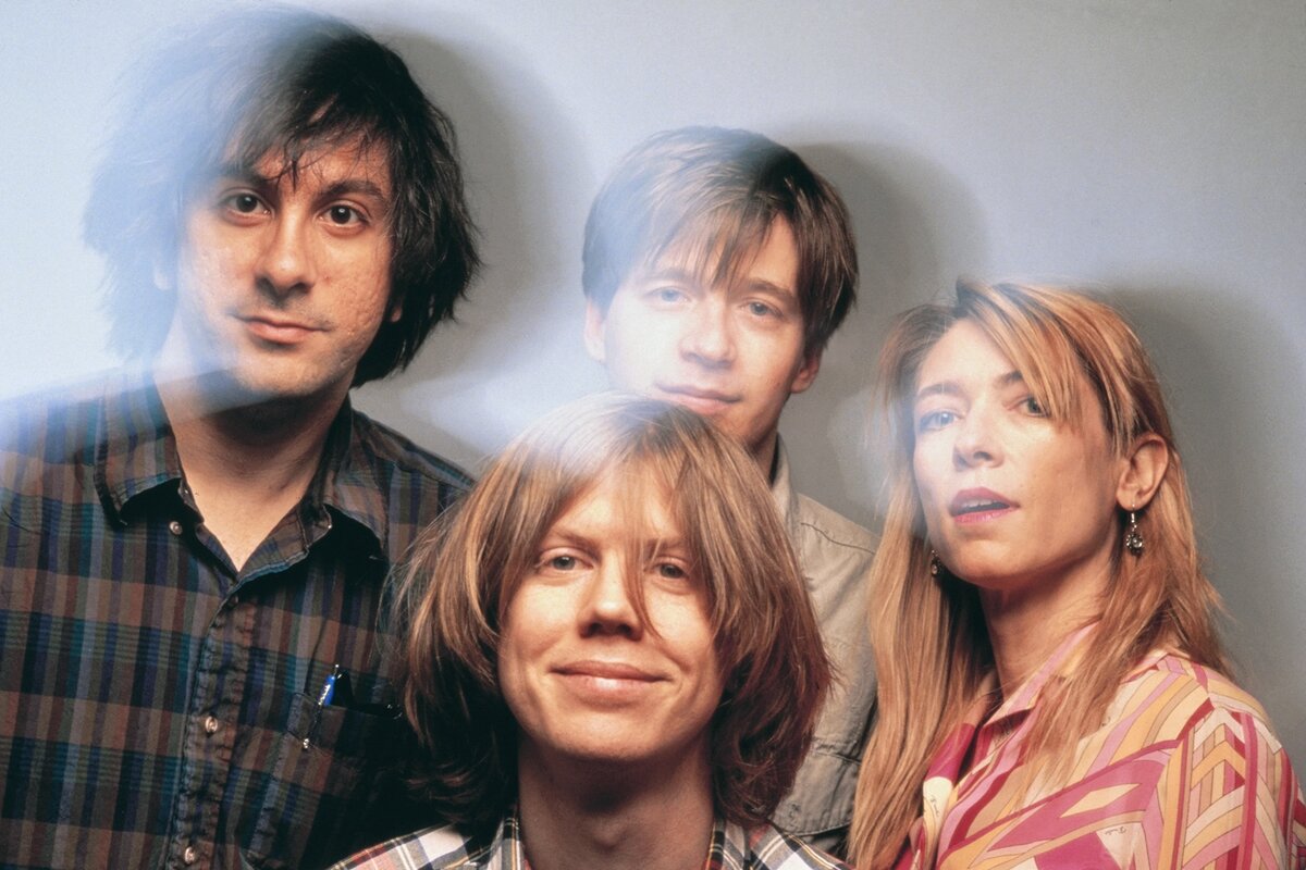 фото: https://www.rollingstone.com/music/music-features/sonic-youth-continue-archival-dig-with-1993-live-album-blastic-scene-993478/