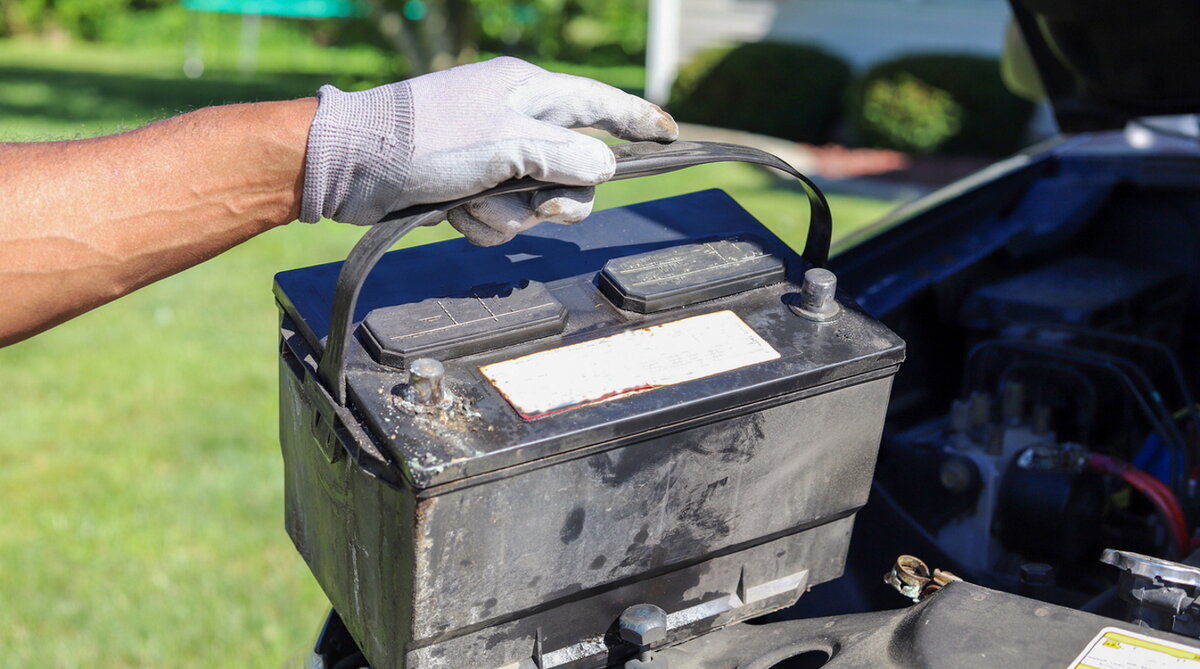 Автомобильный аккумулятор