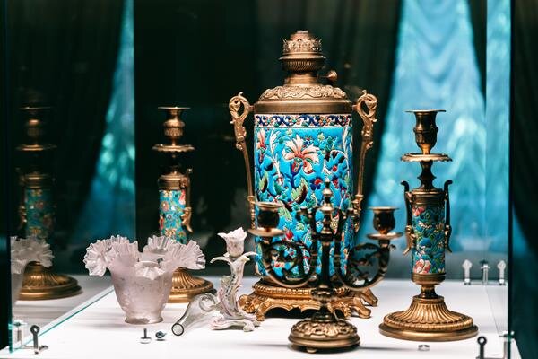    В губернаторском историко-краеведческом музее откроется выставка «Про свет в Оренбурге» Кристина Просвиркина