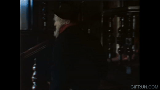 Судья - не Шерлок Холмс, который с утра, переодевшись в бродягу, пойдет выяснять ситуацию, а скорее доктор Ватсон, спокойно поедающий свой завтрак