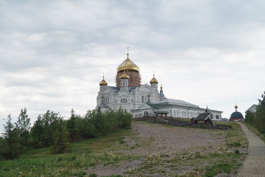 Сердце Белогорья - грандиозный Крестовоздвиженский храм | Искра Кунгур Сайт  | Дзен