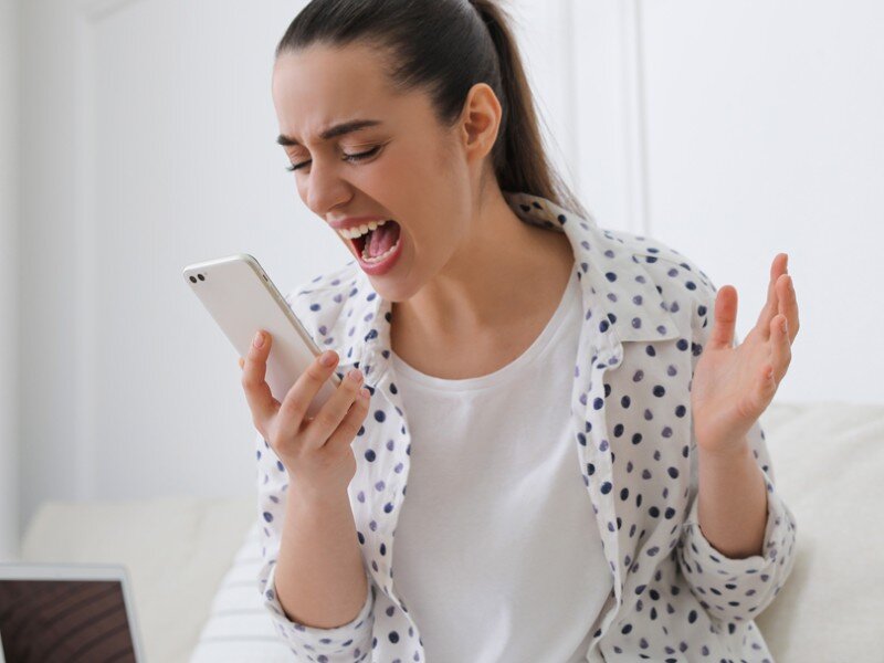    Опрос: что вас раздражает в вашем смартфоне?