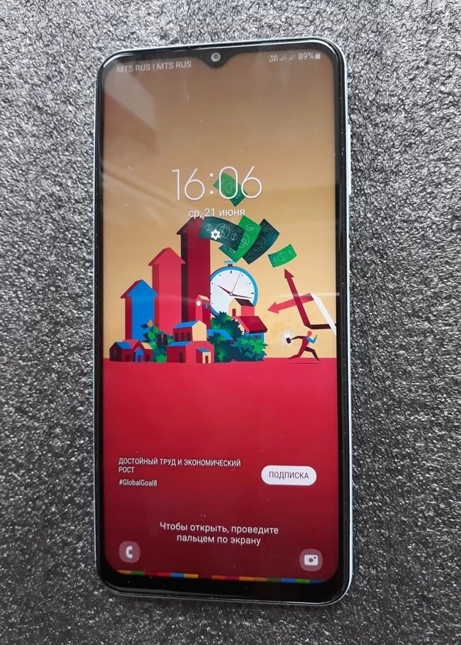 Экран блокировки Samsung Galaxy A13  со стороны