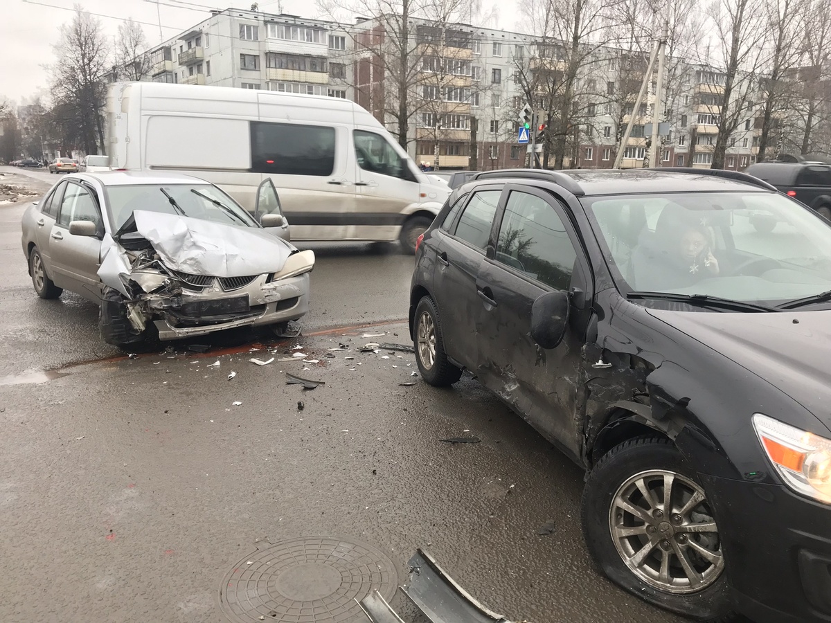 Поворачивать нужно однозначно аккуратнее 🤦‍♂️
