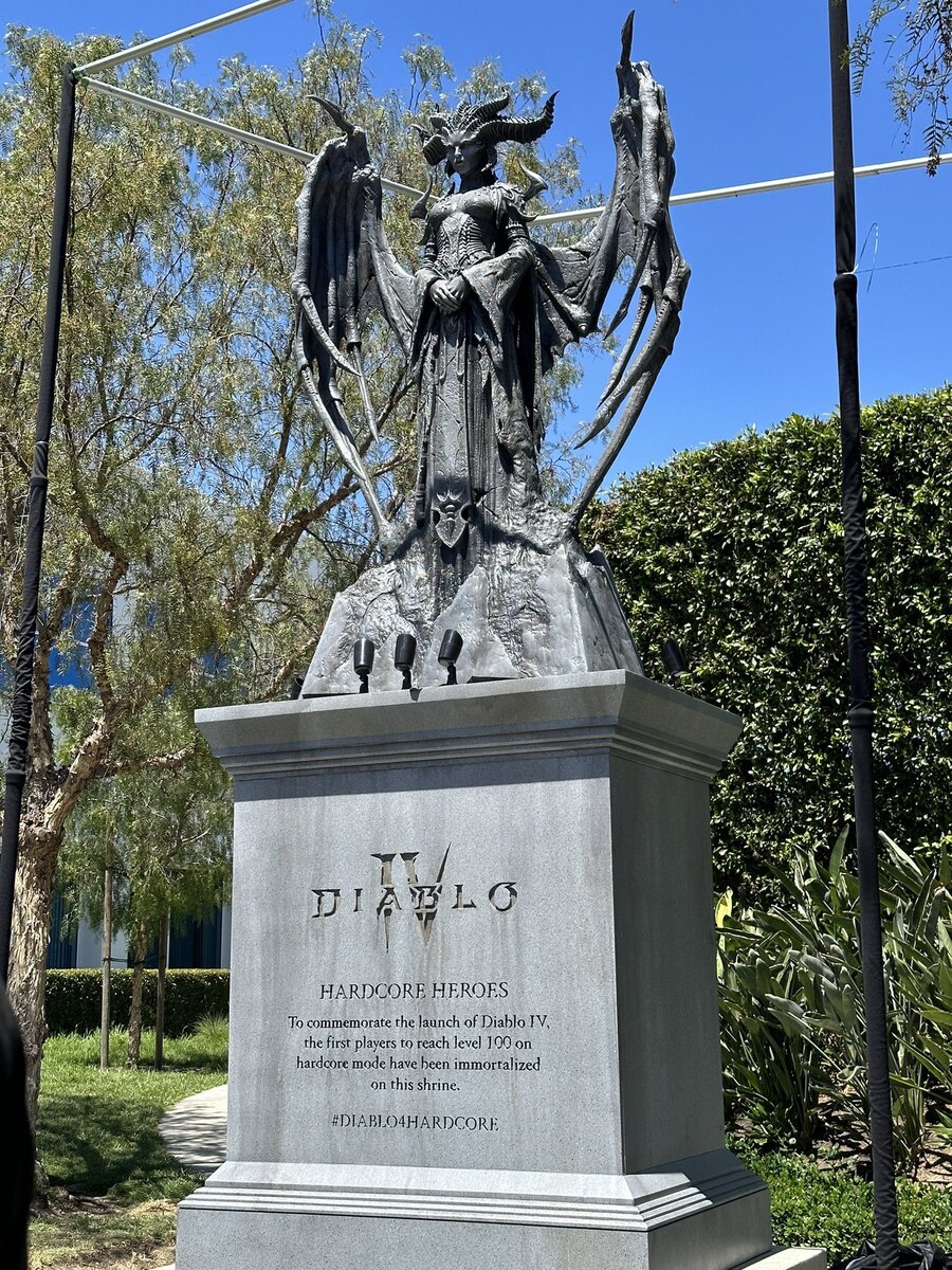    Blizzard увековечит имена тысячи игроков на статуе Лилит из Diablo IV