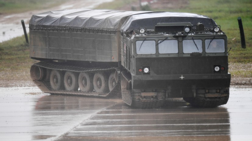 Вездеход ДТ-10ПМ РИА Новости © Григорий Сысоев