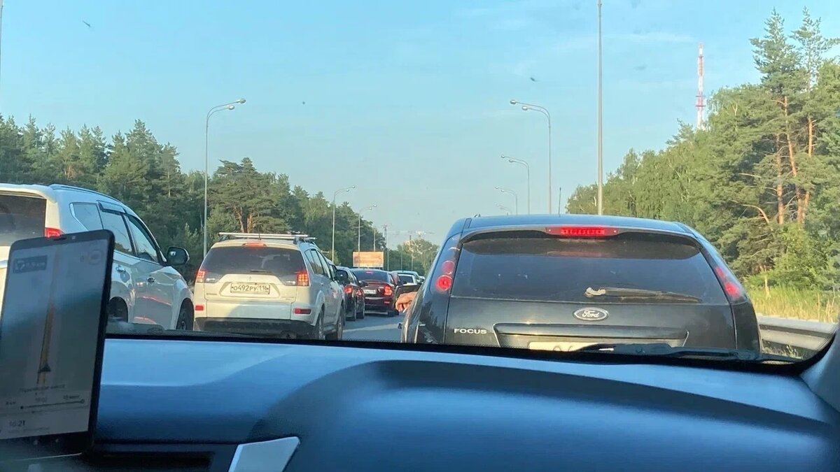     В Набережных Челнах открыли движение по мосту через Каму. Об этом объявила пресс-служба городской администрации.