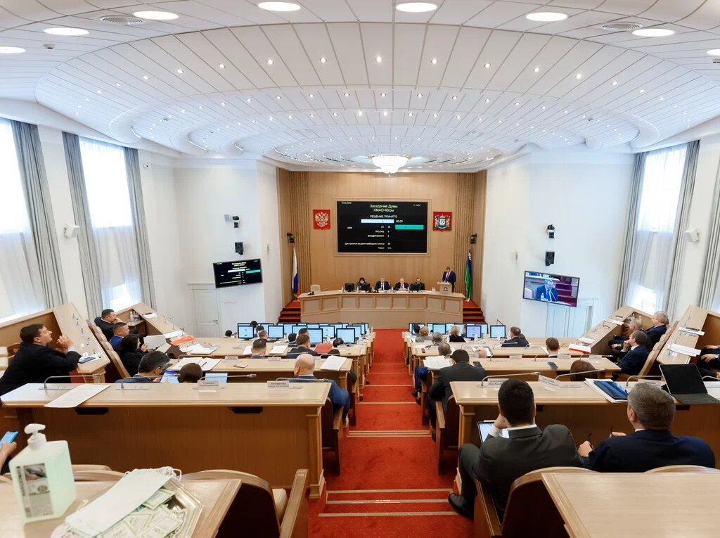    Депутаты Думы Югры почтили память погибшего коллеги