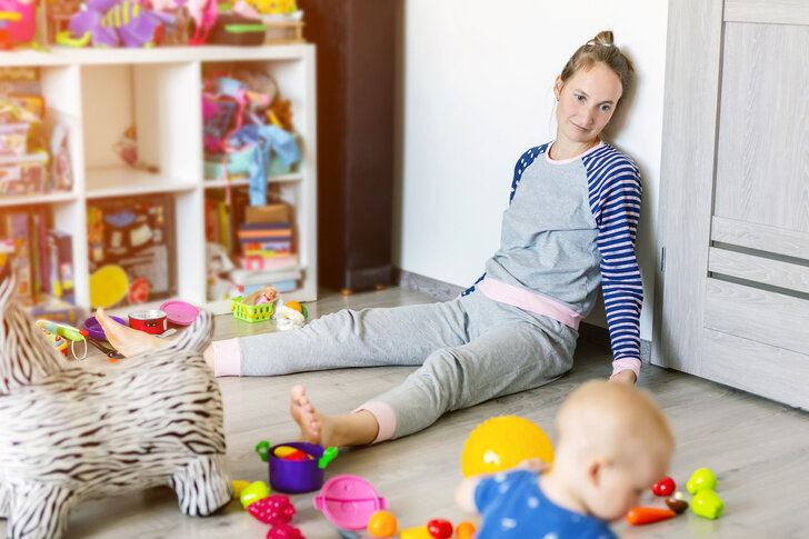 Фото для иллюстрации https://www.parents.ru/article/muzhskoi-vzglyad-materyam-kotorye-sidyat-s-detmi-nuzhno-naiti-nastoyashuyu-rabotu/