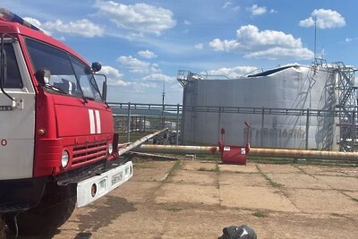    Взрыв резервуара для нефтепродуктов в Татарстане ©Telegram-канал Следственного комитета Российской Федерации