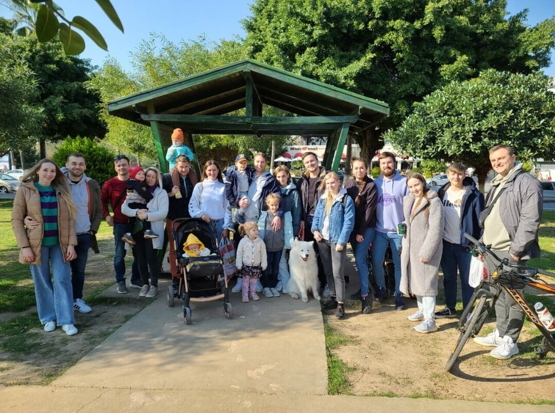 Наша большая компания в добрые времена