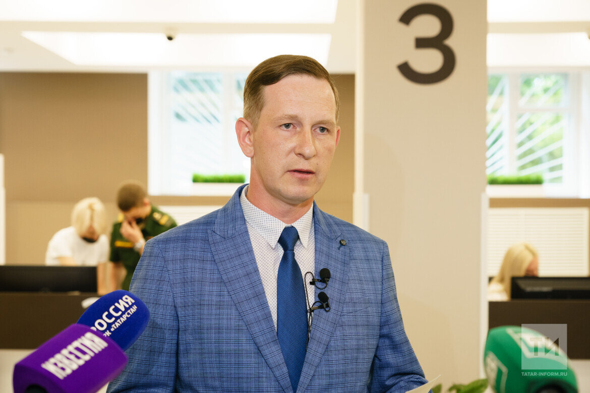 ​Владислав Кузнецов: «Этот центр нужен для того, чтобы сократить время оформления гражданина на контрактную службу в ВС РФ». Фото: © Салават Камалетдинов / «Татар-информ»