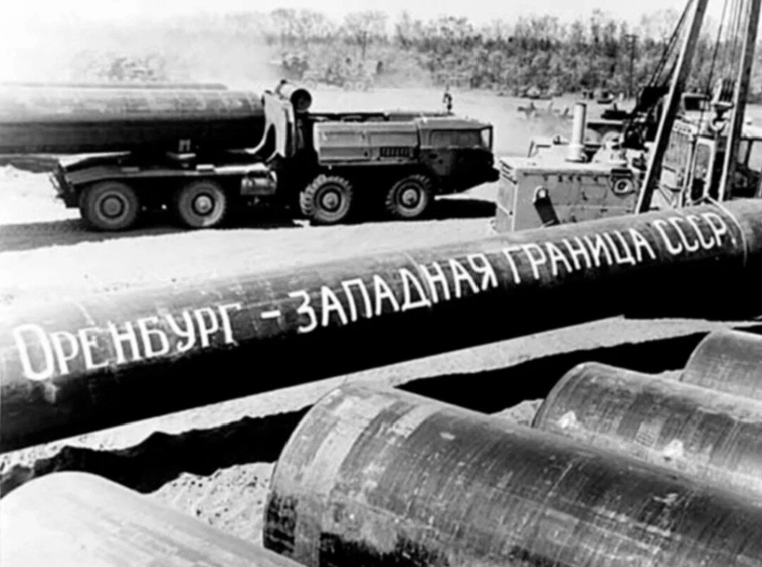 МАЗ 7410 на строительстве магистрального газопровода "Союз". Фото взято с ресурса Яндекс.Картинки 