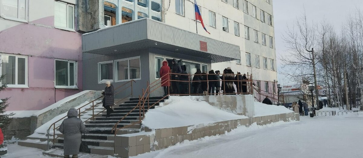    Сургутский городской суд эвакуируют из-за пожарной тревоги