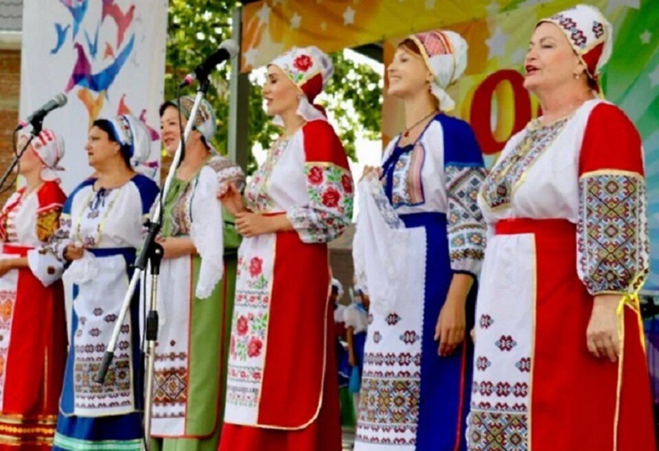     Гимн района поют на концертах. Фото: пресс-служба Динского района