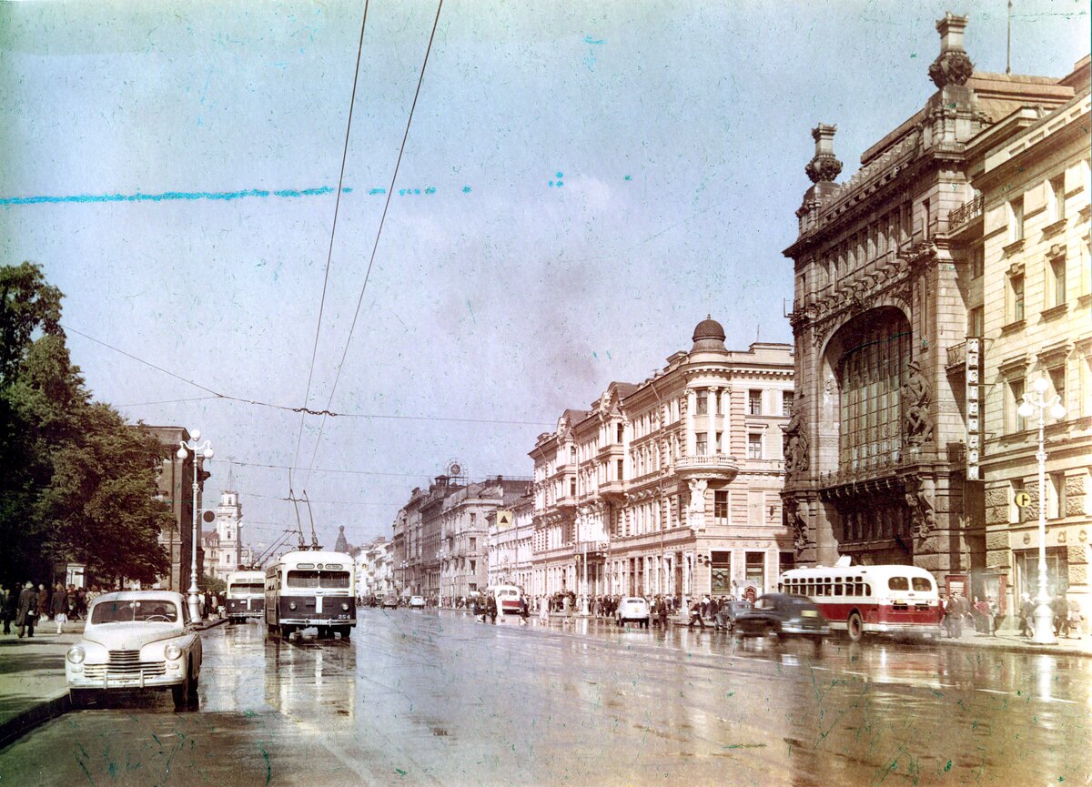 Прогулка по Ленинграду 1953 года. Какой была Северная столица в год смерти  Сталина? | Путешествия и всего по чуть-чуть | Дзен