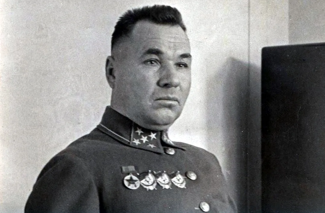 юлдашев александр юрьевич контр-адмирал. восток 2018 цугол путин. армянский солдат передавая. генерал армии сергей суровикин. генерал армии апанасенко иосиф родионович.