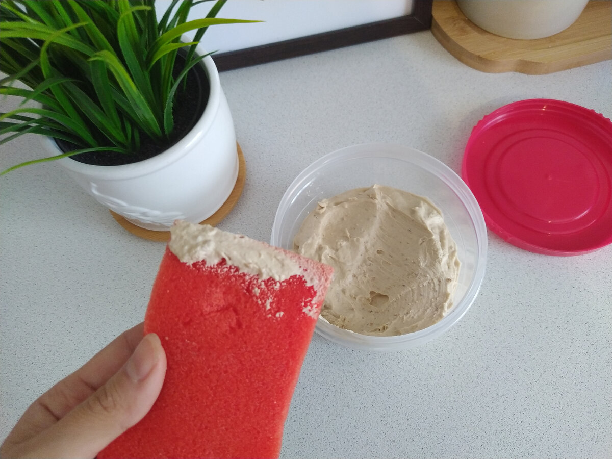 Pastă de curățare universală pentru curățarea casei.  Vă va ajuta să puneți lucrurile în ordine și, în același timp, să economisiți bugetul familiei