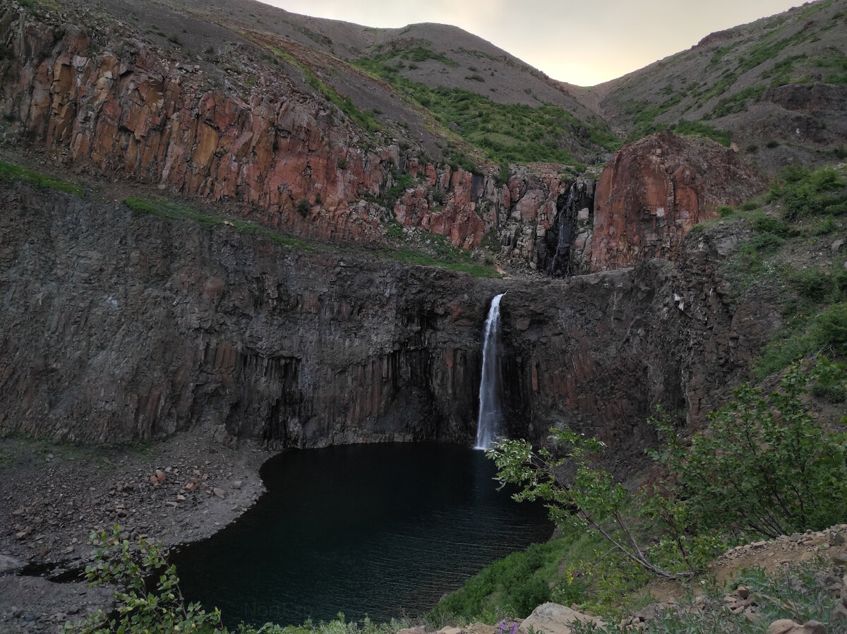 Камень для водопада