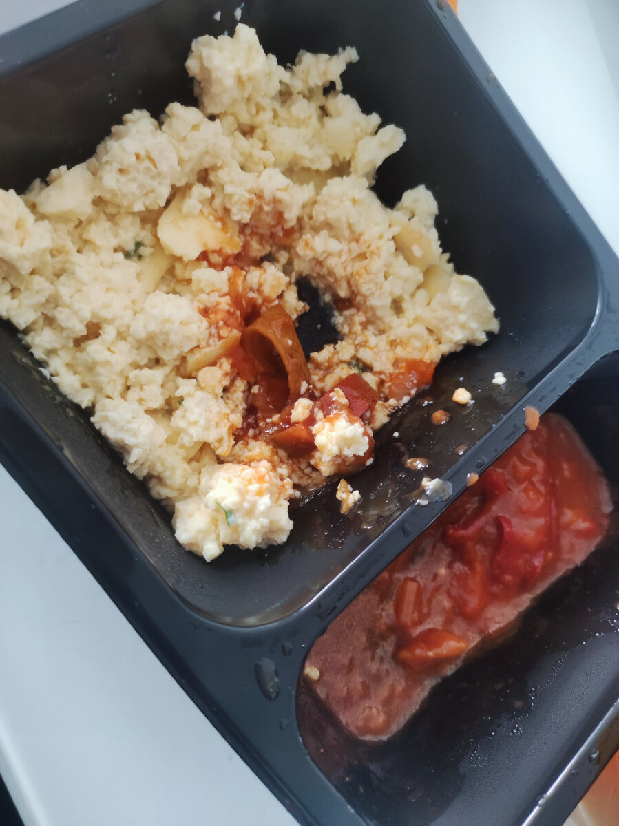 Завтрак. Омлет и лечо. 