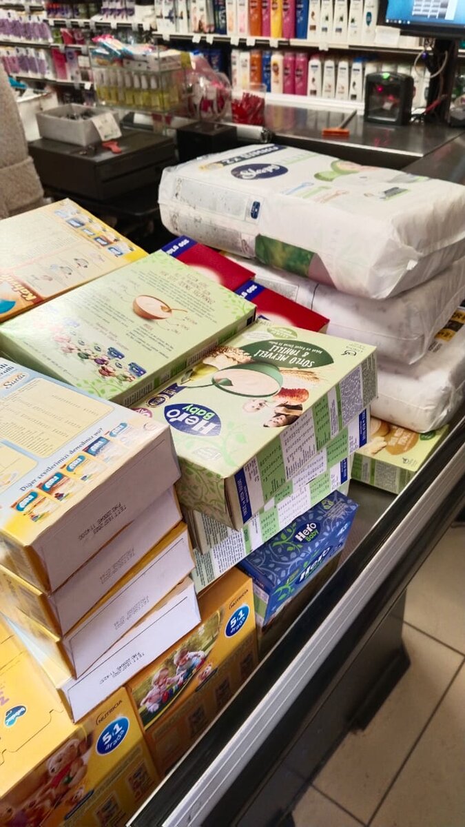На вырученные деньги купили питание детское 