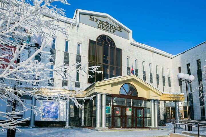    В Сургуте открылась выставка «PRO гобелен»