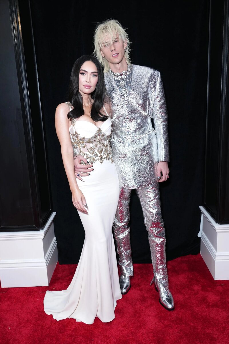 В Сети обсуждают расставание Меган Фокс и Machine Gun Kelly | Super.ru ...