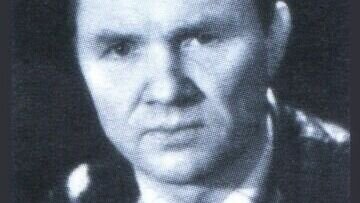     Артист театра и кино бывший главный режиссер Русского драмтеатра и национального театра Удмуртии Александр Блинов скончался на 85-м году жизни.