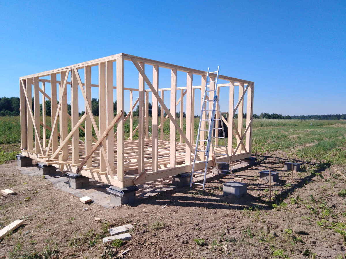Дачный домик своими руками