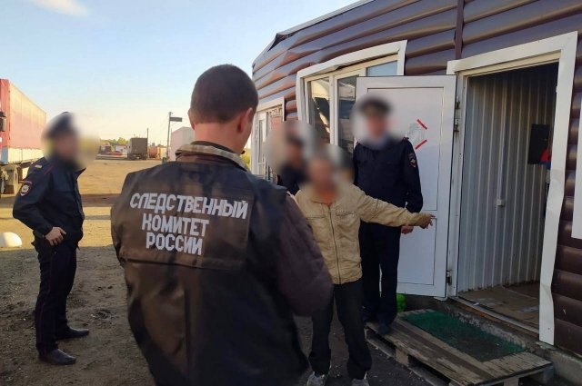 Ужас в отеле. Отчим и его отец насиловали падчерицу под Саратовом