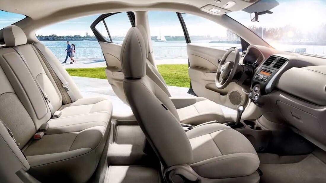 Салон Nissan Sunny