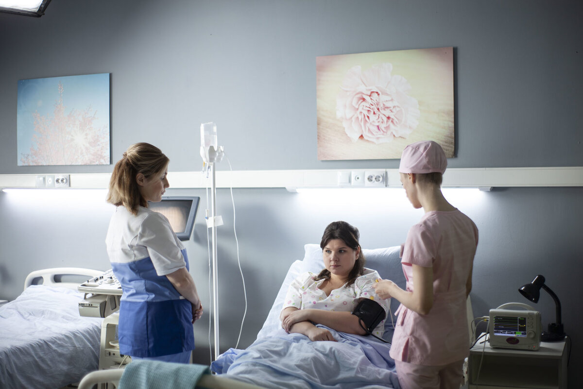 Кадр из сериала «Акушер».Фото Яндекс.Картинки