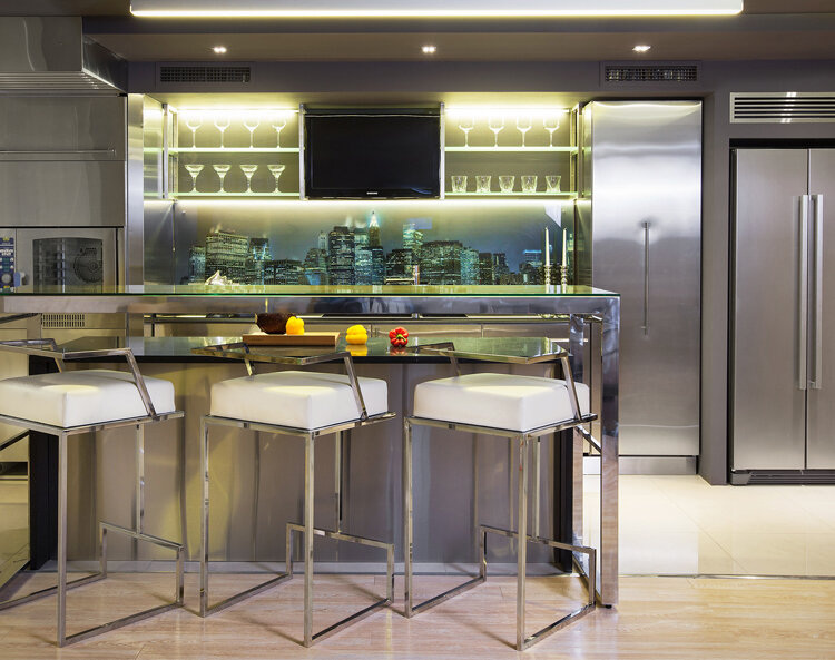 Профессиональная кухня из нержавеющей стали AWELT в частном доме