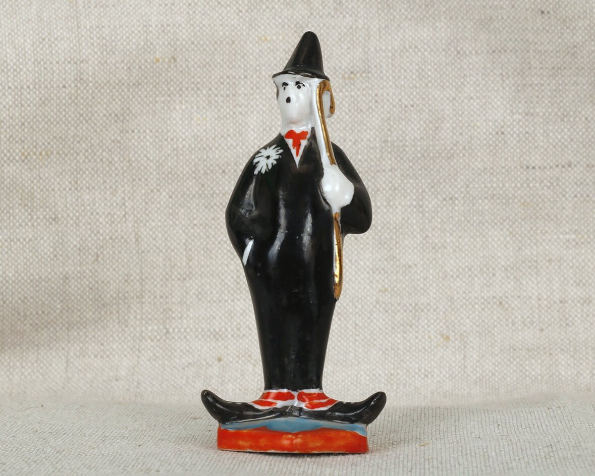  "" () 1980.   .  9,5 . https://ru.bidspirit.com/