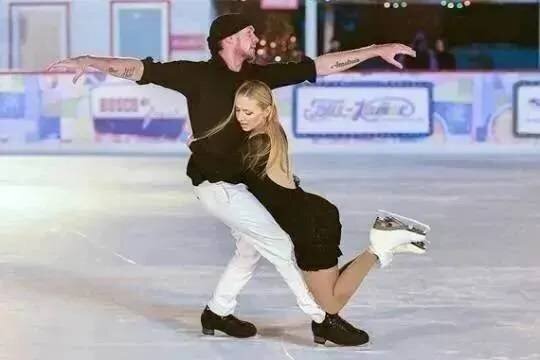    Конькобежец Скобрев рассказал о состоянии фигуриста Костомарова после перенесенных пневмонии и ампутации