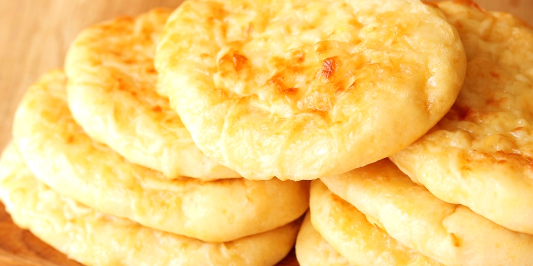 Готовлю на завтрак быструю творожную вкуснятину ⏱. Творожно - сырные лепешки за минуты. Без дрожжей