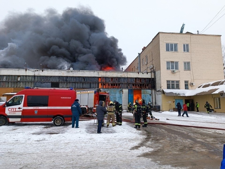     Пожар произошел в пятиэтажке на Западном Алексей ОВЧИННИКОВ