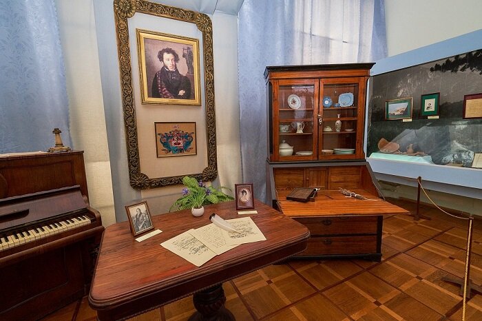 Сегодня в доме Раевских в Гурзуфе располагается музей.