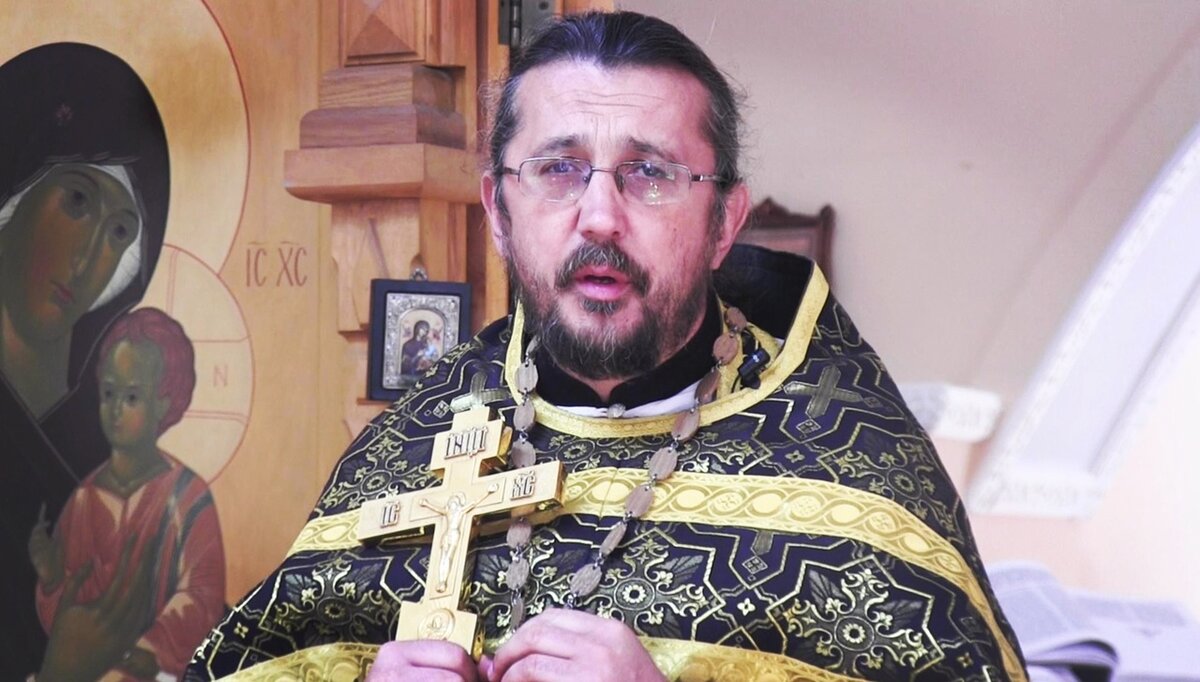 Игорь Сильченков — иерей, проповедник, просветитель, миссионер, настоятель Храма Покрова Пресвятой Богородицы (с. Рыбачье, г. Алушта).