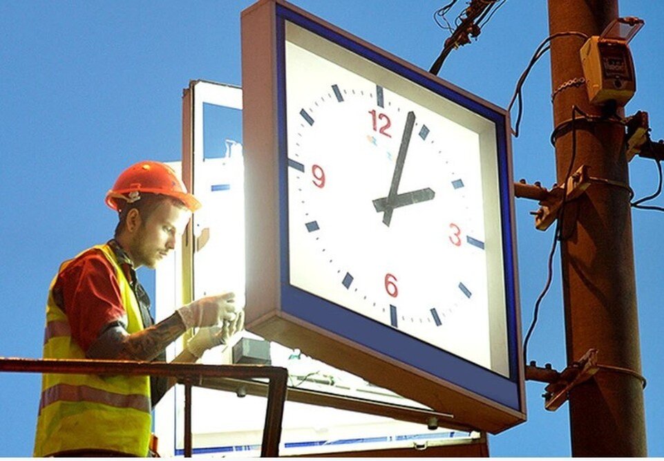     В правительство направлен законопроект о возвращении к переводу на летнее и зимнее время Евгения ГУСЕВА