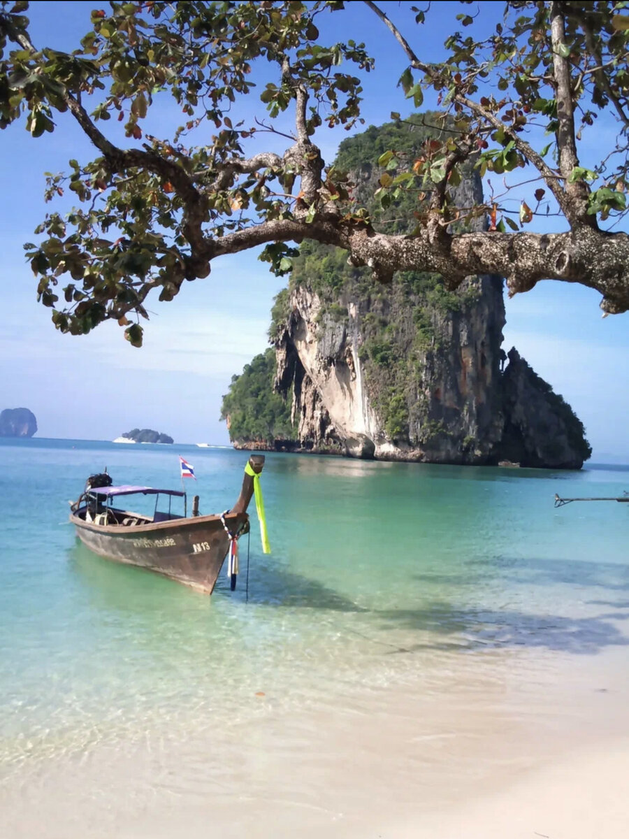 На близлежащих островах к Пхукету