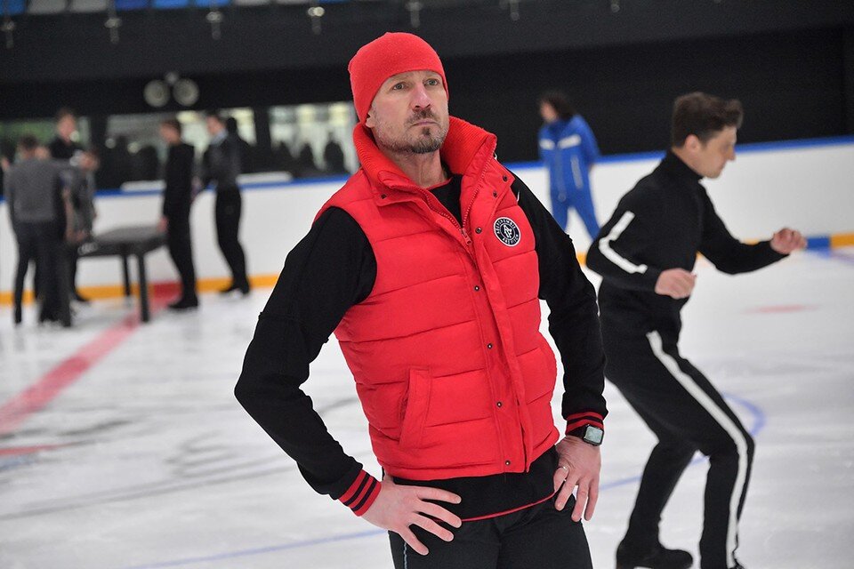     Новости о состоянии Романа Костомарова, появившиеся накануне, шокировали поклонников фигуриста Владимир ВЕЛЕНГУРИН